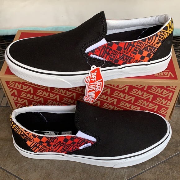 VANS CLASSIC SLIP ON LOGO FLAME BLACK/TRUE WHITE W - Picture 6 of 14